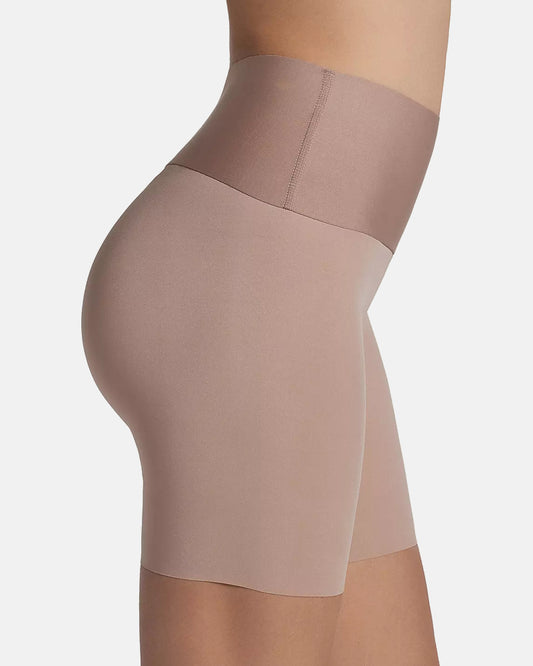 PantalĂłn corto moldeador sin costuras, cintura antideslizante, efecto levantamiento de glĂșteos y control de abdomen