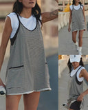 Vestido sin mangas con cuello de pico, rayas, shorts incorporados y bolsillos