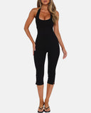 Mono ajustado casual con cuello halter sin mangas