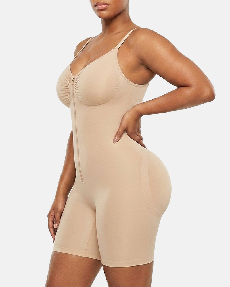 Four-step guide for putting on the zip-up shaping bodysuit