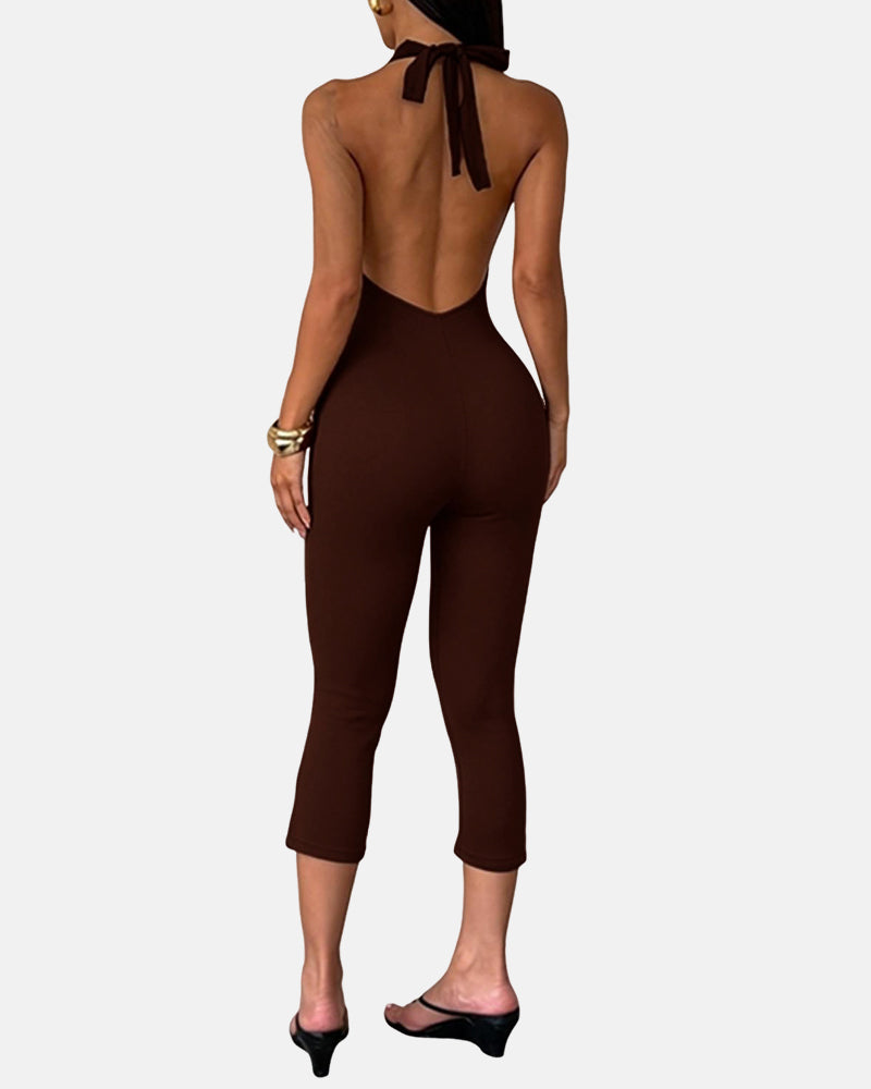 Mono ajustado casual con cuello halter sin mangas