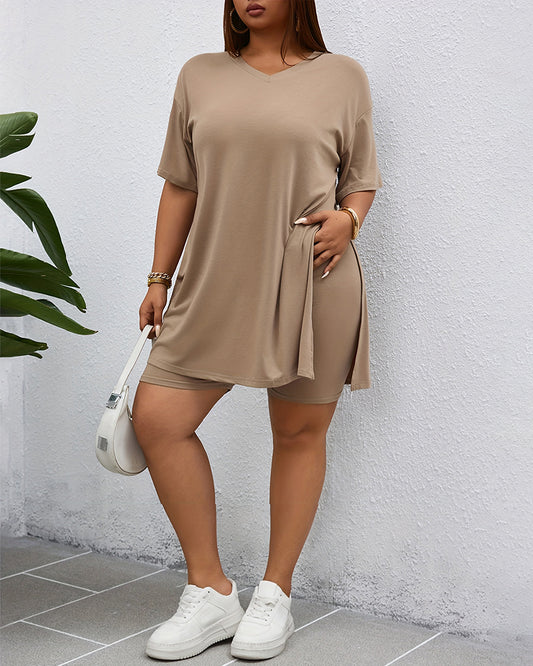 Plus Size Women's 2-Piece Tracksuit: Short Sleeve Tunic & Bodycon Shorts